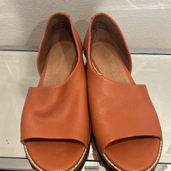 Sandal size 8, little wear - Picture 2 of 4